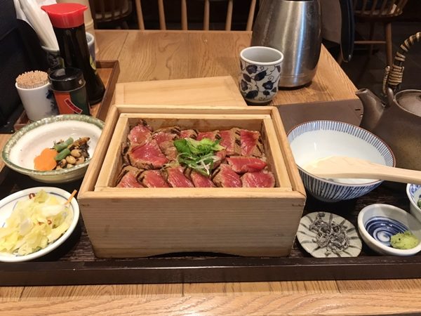 和食団らんひかり屋 大阪ランチ 天王寺 Mioの11階 食べたかった牛まぶし膳